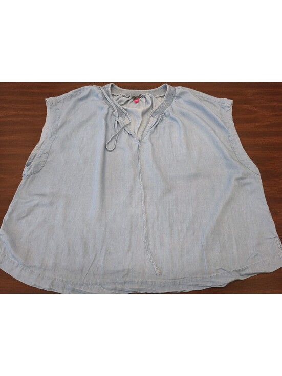 Vince Camuto Tops - Vince Camuto Tencel Chambray Tie Front Top Smocked Waist Light Blue 2X Plus Size